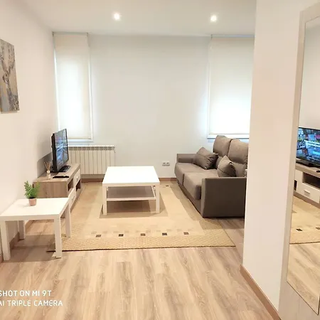 Apartment 2 Bedrooms With Wifi At