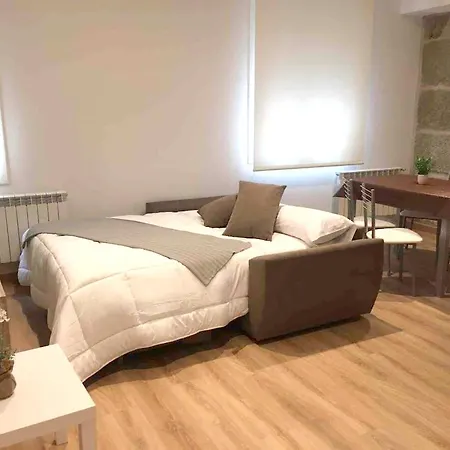 2 Bedrooms With Wifi At * Ourense