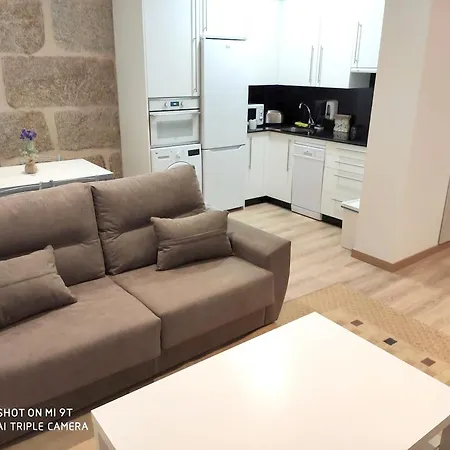 2 Bedrooms With Wifi At * Ourense
